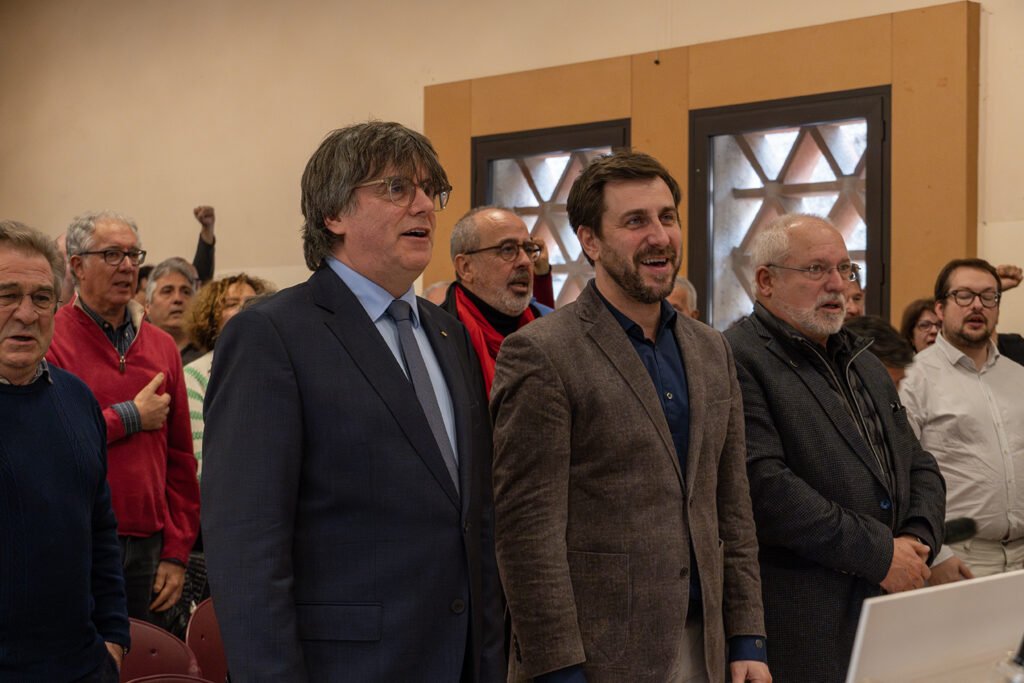🔴El Consell de la República denuncia la decisió del jutge del TS espanyol, Pablo Llarena, de no aplicar l’amnistia al president <a href="/KRLS/">krls.eth / Carles Puigdemont</a> Puigdemont, al vicepresident <a href="/toni_comin/">Toni Comín</a> i al conseller <a href="/LluisPuigGordi/">Lluís Puig i Gordi</a> reafirmant així el cop d’estat judicial i duent a terme una prevaricació
