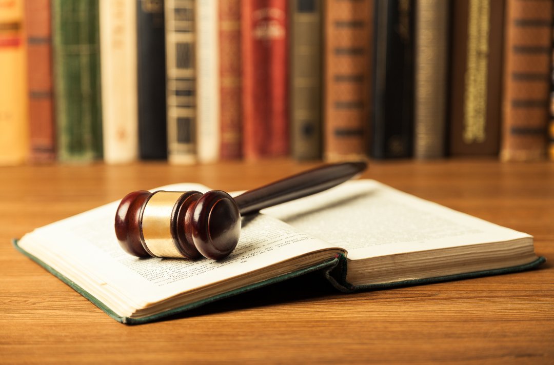 icalorca's tweet image. Salvador González, presidente del Consejo General de la Abogacía, afirma que el plan del Gobierno para mejorar las pensiones de abogados es insuficiente. Solicita una reforma integral que garantice una pensión digna y una mejor retribución en el turno de oficio.