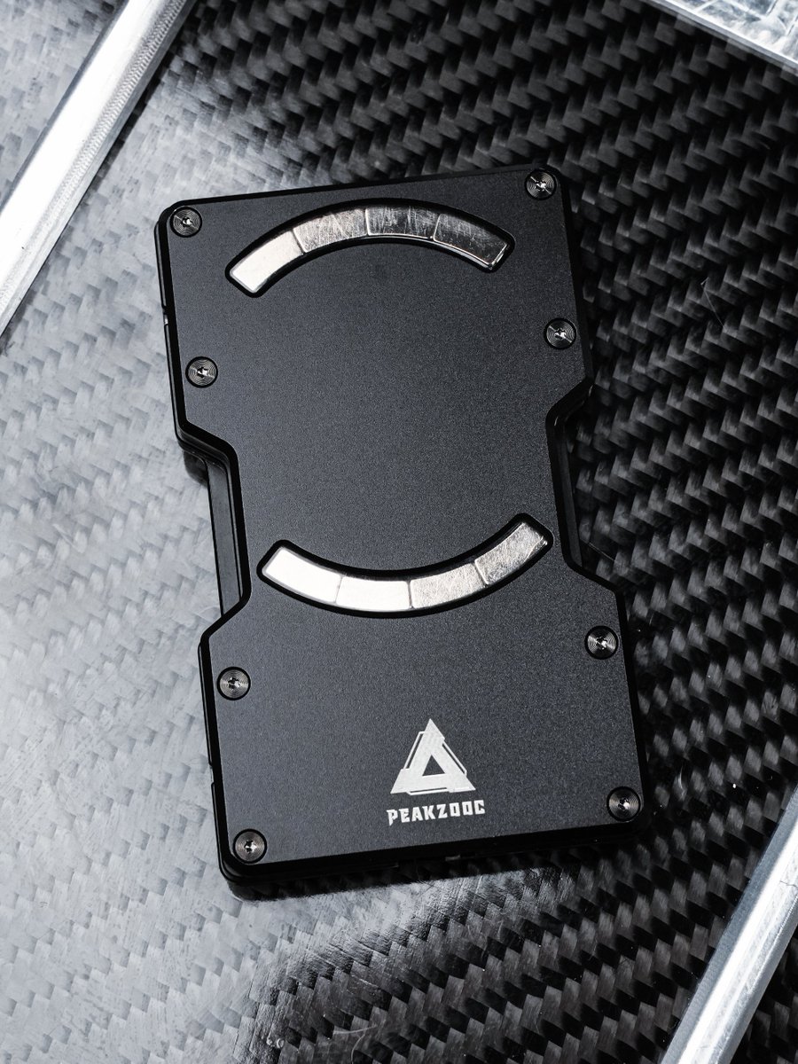 peakzooc728's tweet image. Experience the ultimate indulgence with carbon fiber and aviation-grade aluminum. Our Magsafe metal wallet: bit.ly/peakzooc

#peakzooc #edcessentials #everydaycarry #man #wallet #tech #global #fyp #minimalist #edccommunity #essentials #edc #edcgear