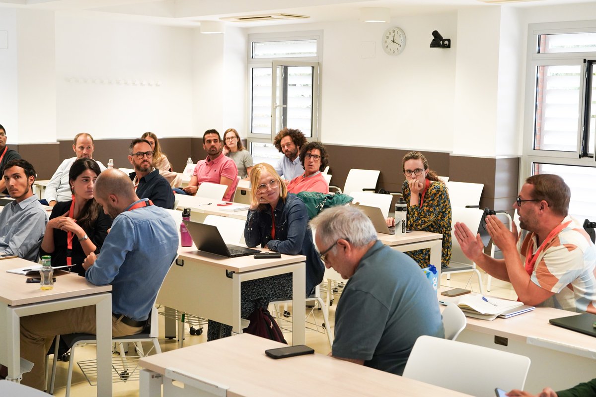 miguel_almunia's tweet photo. ...including @MatteoParadisi, @chiaralac, @arunadvaniecon, #KateSmith, @waldenstrom_d, @araratgocmen, @laurent_bach, #ClaudiaSerra, @bmpcarvalho, @JPGomLop & @Sofia_BH_,
as well as great discussants, incl. @LuisBauluz, #JanPalguta & @isabelmicom. https://t.co/YadN0SqcA3