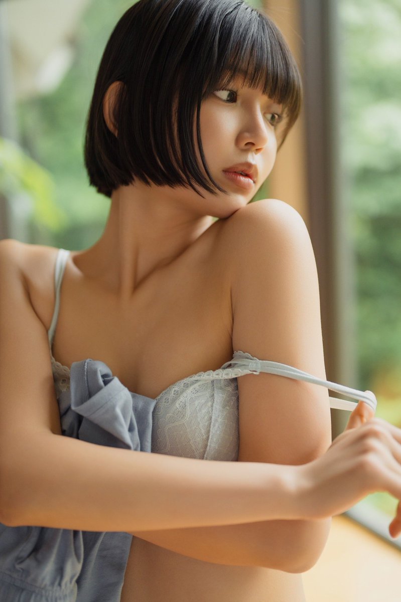 9/7に販売開始したKindle写真集

『 美少女、ふたたび 。』

ベストセラーいただいてます❕
ありがとう〜🥳✨✨✨

感想や買ったよ報告とっても励みになってます❣️ありがとう🤲💖

是非高評価、レビューよろしくお願いします🙇‍♀️
→https://t.co/bPQYmMPpG8 https://t.co/XdZNyGFm6M