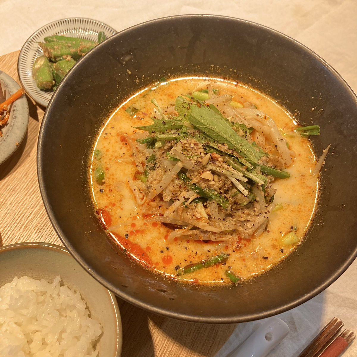 yumegohan__'s tweet photo. 店より美味いじゃん...って
旦那に褒められた坦々うどんです 🍜🔥

みんなこれで胃袋掴も ✊！！！ https://t.co/mnuCAMN3r4