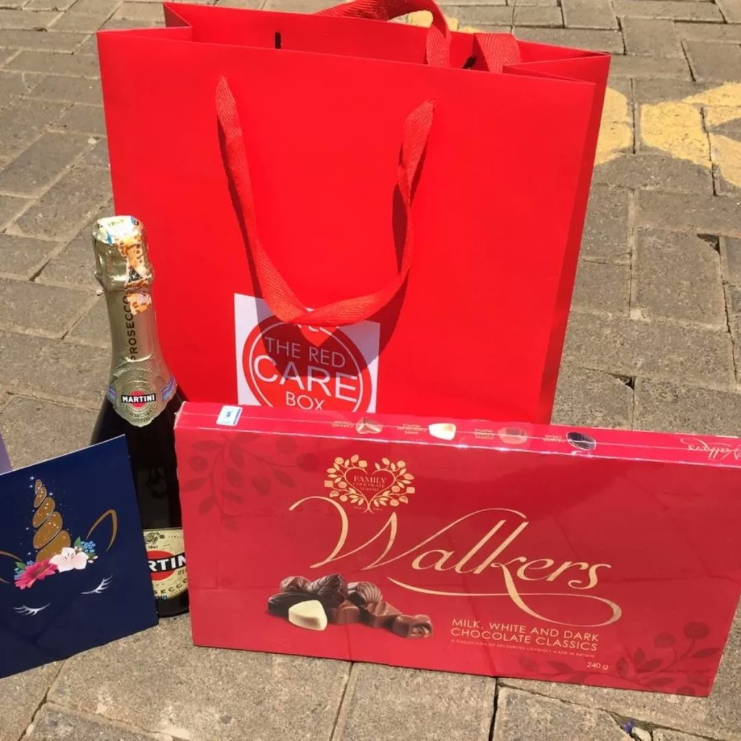 The_RedCareBox's tweet photo. We make everyday extra special 😉.

Customize your own special gifts with us Today 🍫🍬🍭🍷🎁🎀

Say it with love❤️, Say it with RedCareBox🎁. 

📞Hit us up to place your order 😊.

#TheRedCareBox🎁 
#SpreadingLoveOnePacakgeAtATime🎀 https://t.co/updd6dQSZm
