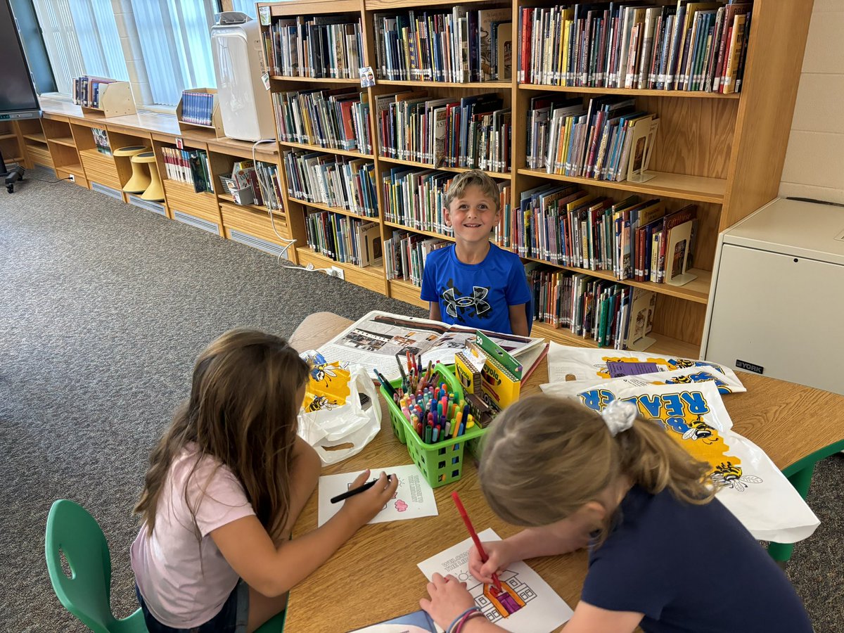 Mrs. VanBlaricum, Mrs. Buckingham, Ms. Lentine and Mrs. Jilek-Wolfe classes had an amazing day in the library today❤️📚❤️. Enjoy your books❤️ <a href="/hutchingsele/">Hutchings Elementary</a>