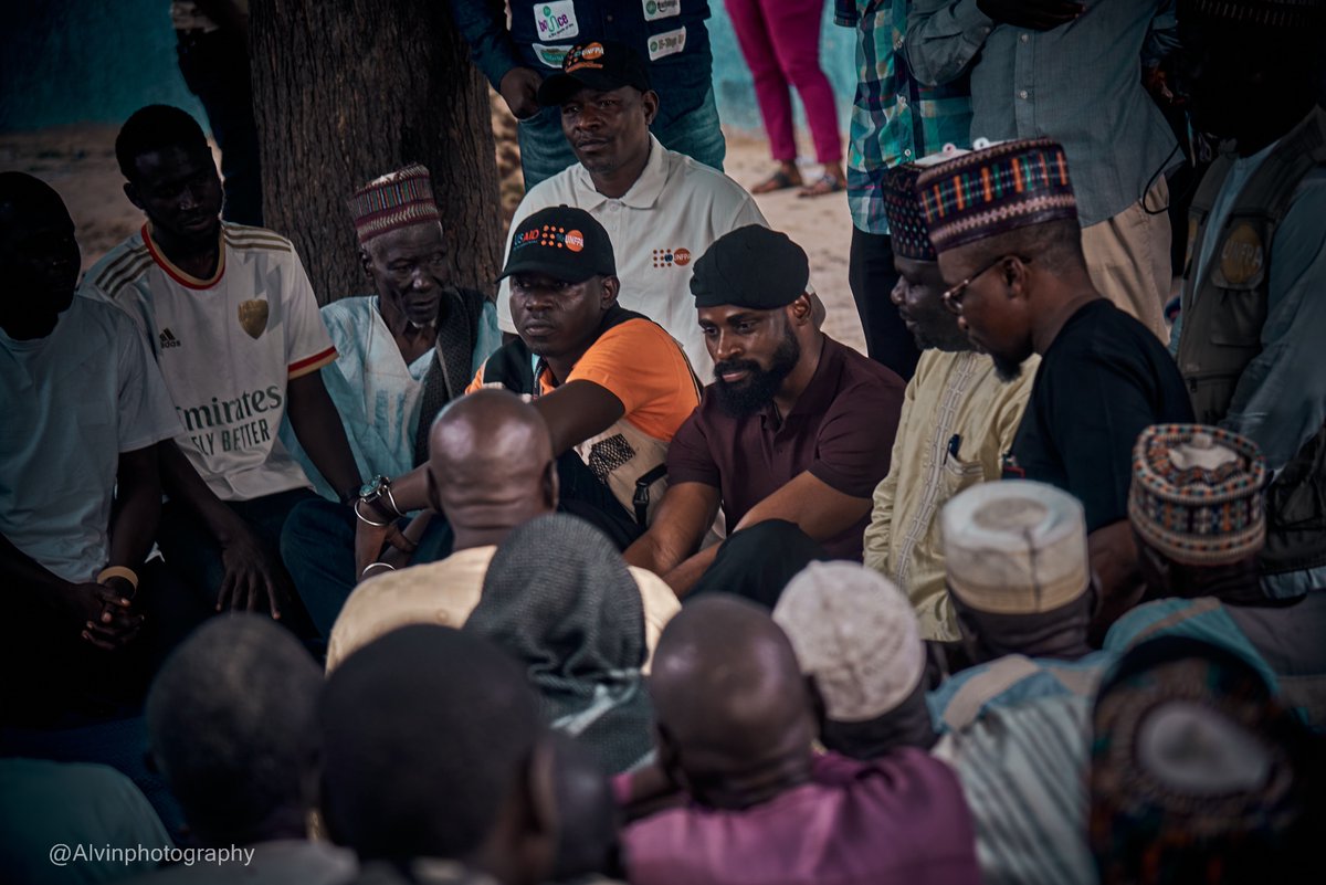Tunde_OD's tweet image. Day 2. Borno state, Maiduguri.
Dialogue with the community leaders to explain the benefits of chess and education to their children.