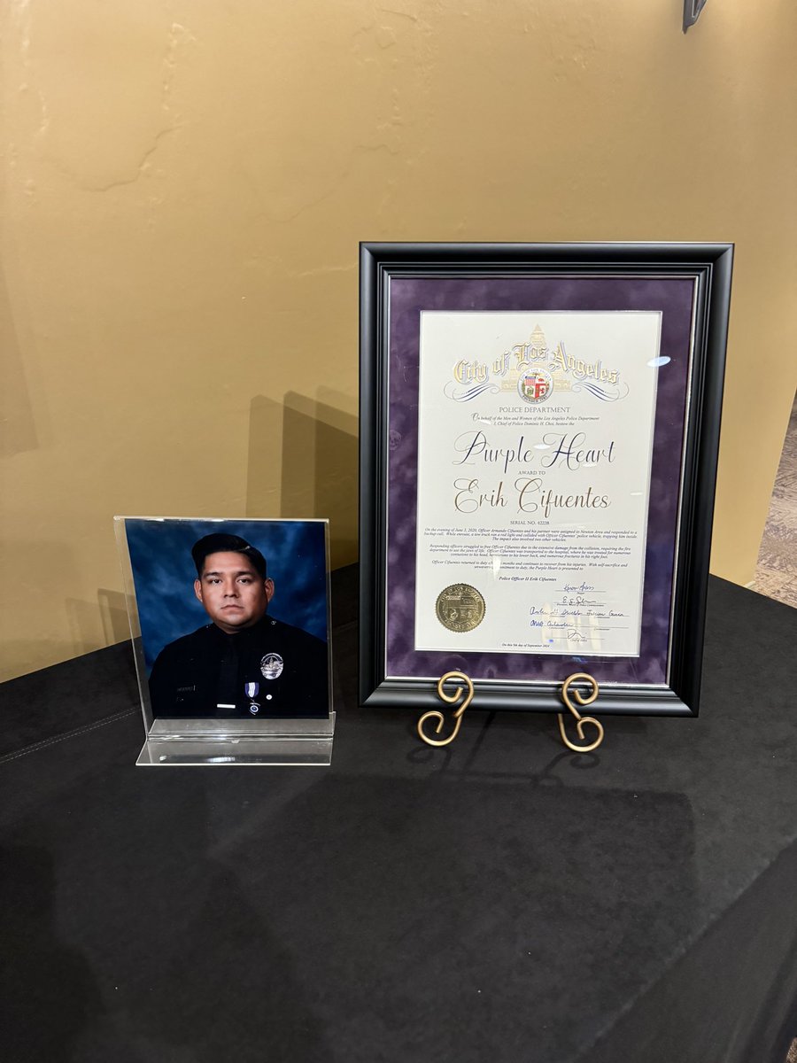 NewtonLAPD's tweet image. Two Newt Div ofcrs were recently honored at the LAPD’s Inaugural Purple Heart Ceremony after surviving a violent collision while responding to a backup call. Their bravery and resilience inspire us all.  🍀🍀

#LAPD #PurpleHeart #Bravery #FirstResponders #HeroesAmongUs #