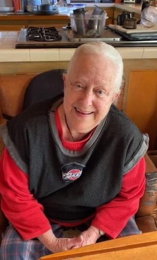 ex_ballscribe's tweet photo. Some people age well. Some people do not. https://t.co/1xwiQWJSzU