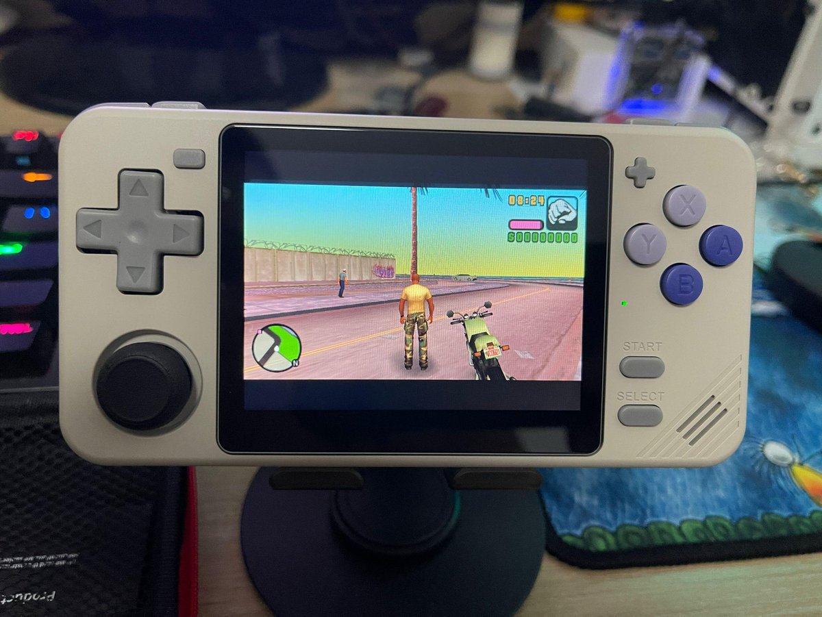 Retro_Gordon's tweet photo. RGB10X ... deja vu https://t.co/akQDrIb6fR