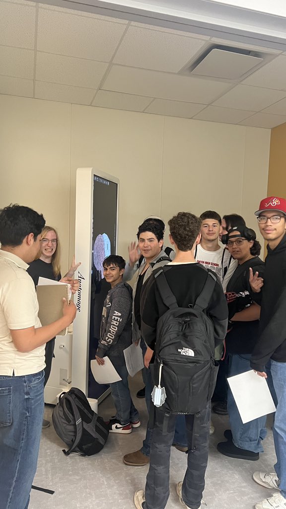 AllystairJones's tweet image. @odessacollege
My students using our new technology 
#anatomagetable in our new Wood building 
#ocallin #ocxchange