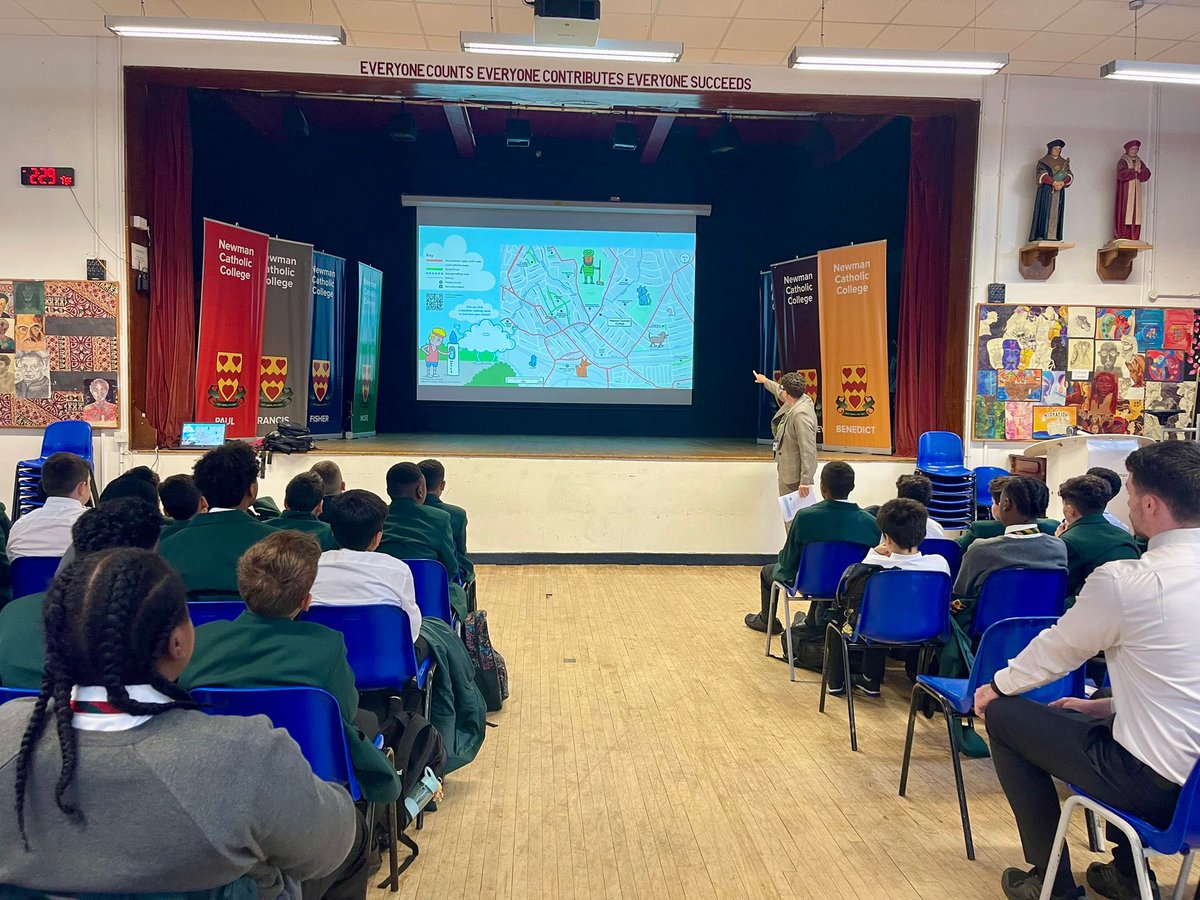 NCCBrent's tweet image. Year 7 had a special PSHE lesson introducing them to the local area, school grounds and the environment. They are planning safe journeys, park trips and exploring new surroundings! 🌳📚🏙️🚌 #newmanfamily #localknowledge #nw10 @loveharlesden @Brent_Council @SchsofSanctuary