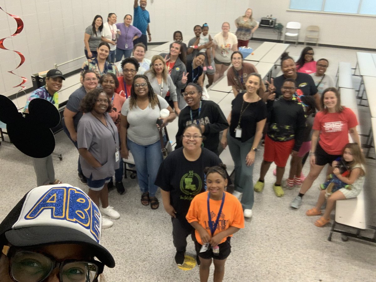 RotheEducator's tweet photo. Early morning work session at the Bouch.  Prepped and prayed up!  Be safe Louisiana peeps.  #BeBetteratBoucher https://t.co/6WDpE6HsKR