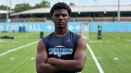 Six Star Football | PLUS+ (@sixstarfootball) on Twitter photo ILLINOIS PROSPECT SPOTLIGHT | A look at several rising sophomore prospects making noise (2027)
🏈Six Star Football takes a look at several rising prospects that are making noise⭐️
✍️STORY ▶️🔗 sixstarfootball.com/article/107553/
<a href="/AshiruDarin/">Darin Ashiru (Dash$)</a> <a href="/LaronbakerJr/">Laron Baker Jr.</a> <a href="/quentinburrell7/">Quentin Burrell | 2027 WR</a> <a href="/JaydenCawthon/">Jay Cawthon</a> ILLINOIS PROSPECT SPOTLIGHT | A look at several rising sophomore prospects making noise (2027)
🏈Six Star Football takes a look at several rising prospects that are making noise⭐️
✍️STORY ▶️🔗 sixstarfootball.com/article/107553/
<a href="/AshiruDarin/">Darin Ashiru (Dash$)</a> <a href="/LaronbakerJr/">Laron Baker Jr.</a> <a href="/quentinburrell7/">Quentin Burrell | 2027 WR</a> <a href="/JaydenCawthon/">Jay Cawthon</a>