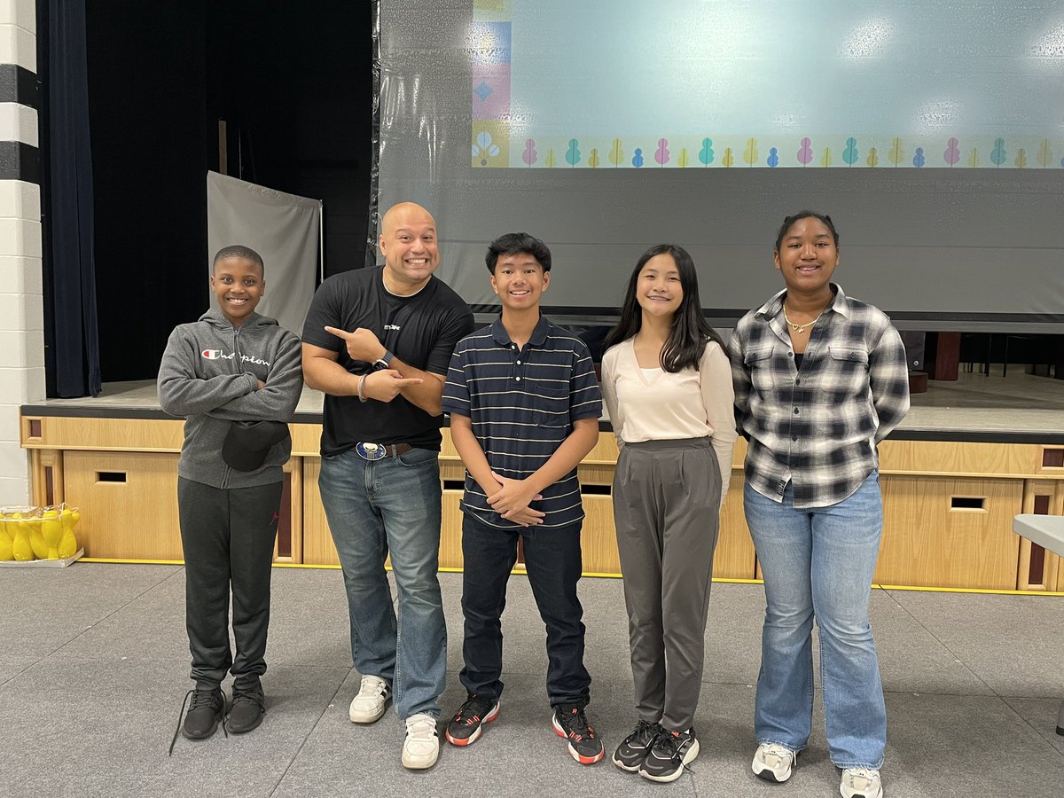 Our grade 7 and 8 leaders are representing the Spartans community at the Leadership and Wellness Conference! They are working hard on ideas to bring back to our school community. Thanks <a href="/DPwellness4all/">DPwellness4all</a>