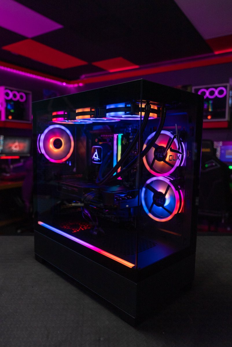 CLXGaming's tweet photo. 📣🚨GIVEAWAY ALERT🚨📣

Tomorrow is the last day to enter our giveaway with @AMDGaming and @Phanteks ! Make sure to get all your extra entries in!

⚪️LIKE 
🟣REPOST
🔴TAG A FRIEND 

Enter here:
https://t.co/Bn27rsLPZ9 

#CLXGaming https://t.co/SKNhZir39c
