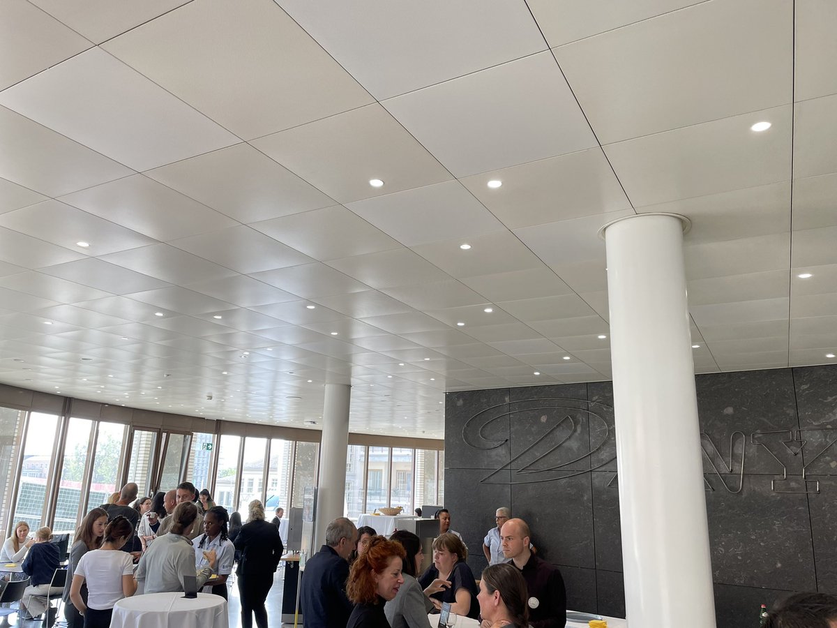 CCCZ_USZ's tweet image. 4th Clinic meets Data Science Symposium bringing together many data scientists and some clinicians. A great event highlighting the importance of this fast-evolving field.