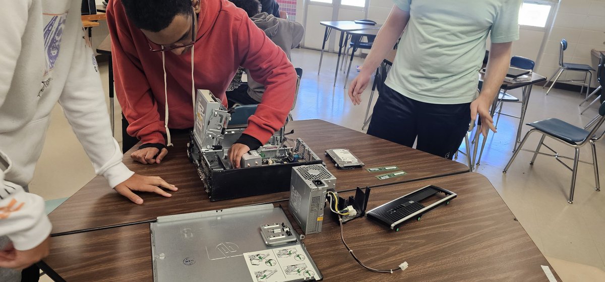 SVHS IT Fundamentals. Hand on experience with PC Hardware. <a href="/cte_ccs/">CCSCTE</a>