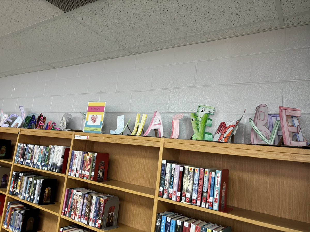 fredlynnART's tweet photo. Name sculptures by 6th grade hornets! #flhornets https://t.co/3k6a5I49wi