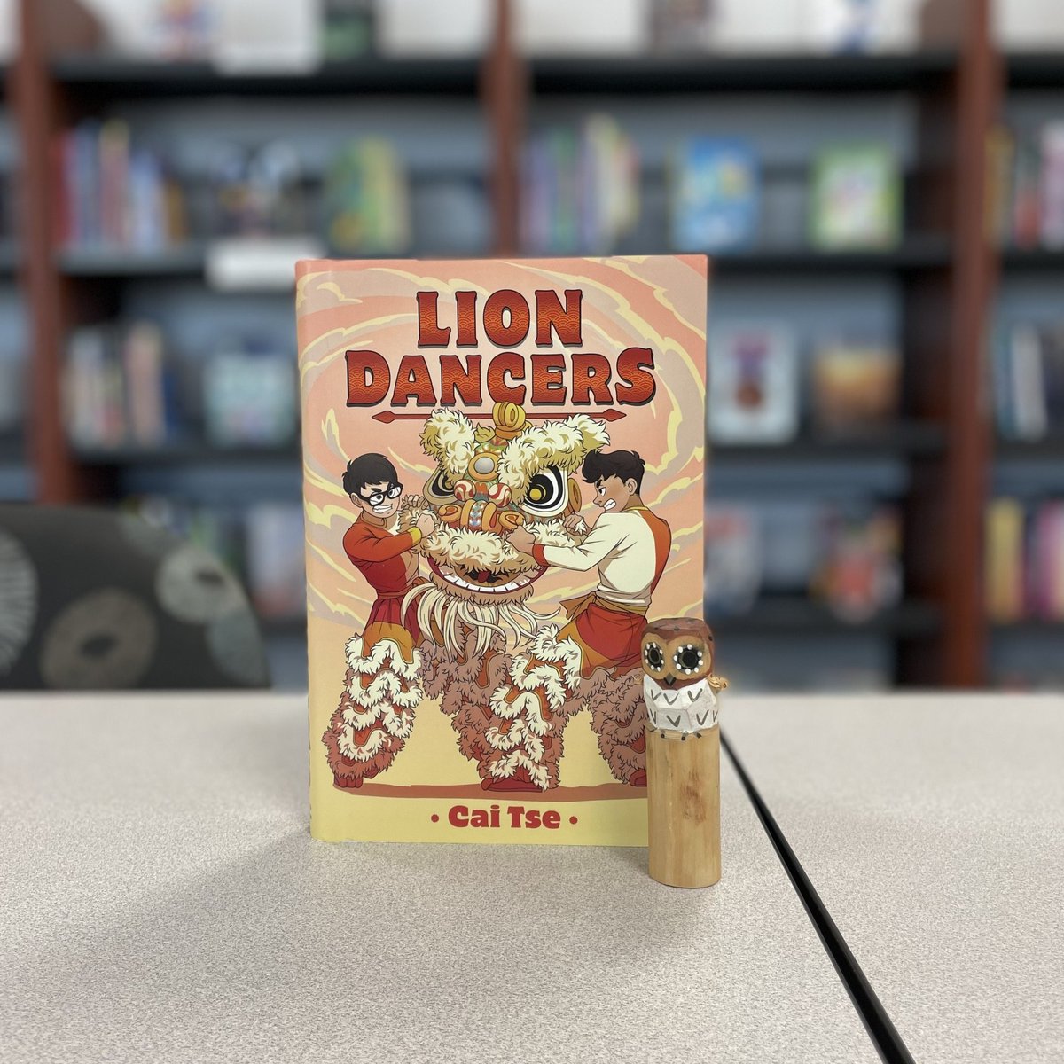 📚🦁 Lion Dancers written and illustrated by Cai Tse. #dailybutlershelfie #LionDancers <a href="/artofcai/">Cai Tse | LION DANCERS (2024)</a> <a href="/SimonKIDS/">Simon Kids</a>