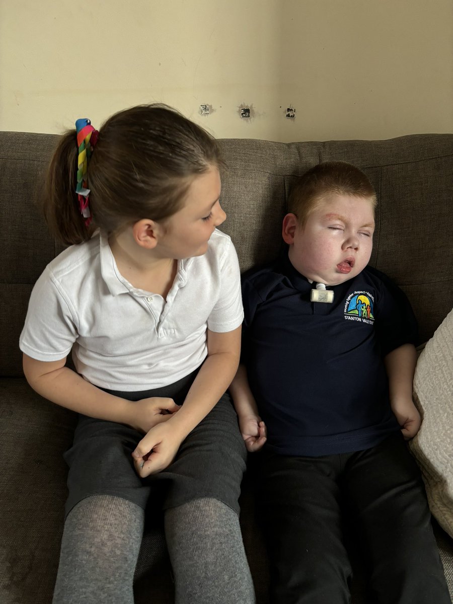CatherineCoton's tweet photo. Time for the statutory back to school photos. Not in front of a door due to Fred not being able to stand. Freddie had a sleepy start as you can see…😂 We’re a day late as Fred didn’t go back until today. Year 1 &amp; 4 here we go…✊🏻✊🏻 @scargill_school @StantonValeSch https://t.co/oXjNzb4VfT