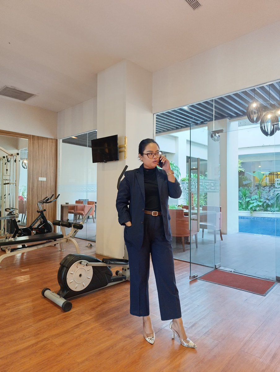 Yo nganggo kerja to sayang 🤣🙂‍↕️