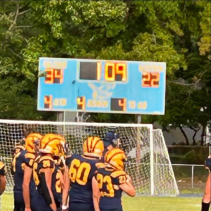 Football Recap: Saddle Brook Starts Season with  Win at Home t.maxpreps.com/3Xnf39A via <a href="/MaxPreps/">MaxPreps</a>