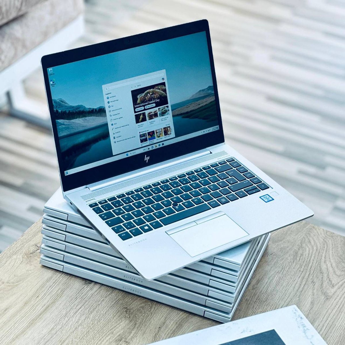 GoodluckMalekoJ's tweet photo. *HP EliteBook 840 G5*
*INTEL* Core i5
*SPEED*: 1.60 GHz Turbo Boost 3.5GHz
*8th Generation*
*RAM*: 8GB
*SSD*: 256GB
*SCREEN SIZE*: 14 INCHES Full HD
free Windows installation
free Software installation
#Kamabure 700k
0675031229 https://t.co/CFvdGR4B1F