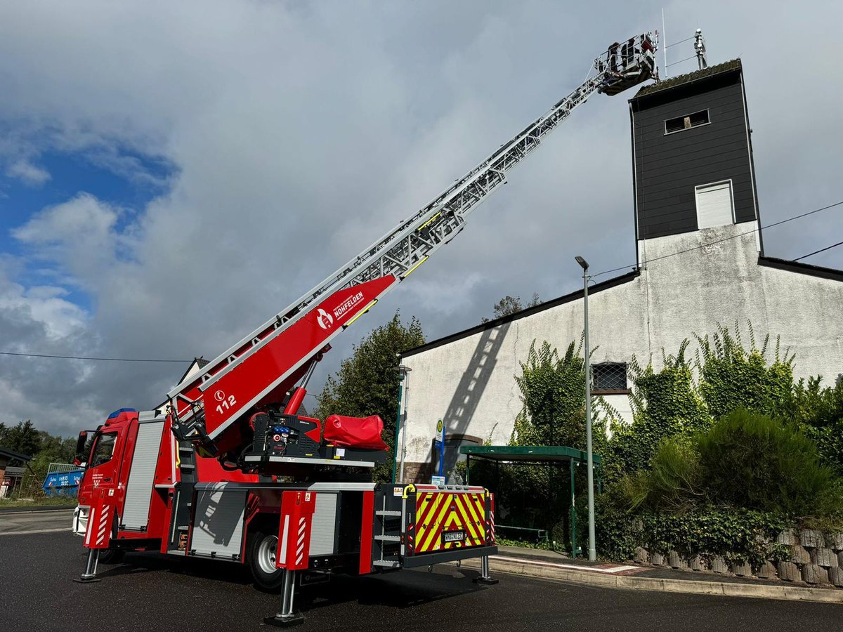 Wir freuen uns, dass der Landkreis Sankt Wendel so viel in den Katastrophenschutz und auch in beste Wetterdaten investiert - es lohnt sich. Aktuell werden weitere Wetterstationen aufgebaut. Professionelle Stationen gibt es unter: meteosol.de
/FR