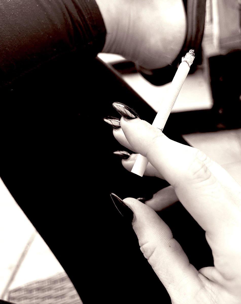 mistresshella1's tweet photo. Smoking and soles..=sends. Simple. https://t.co/0GpN7aYryP