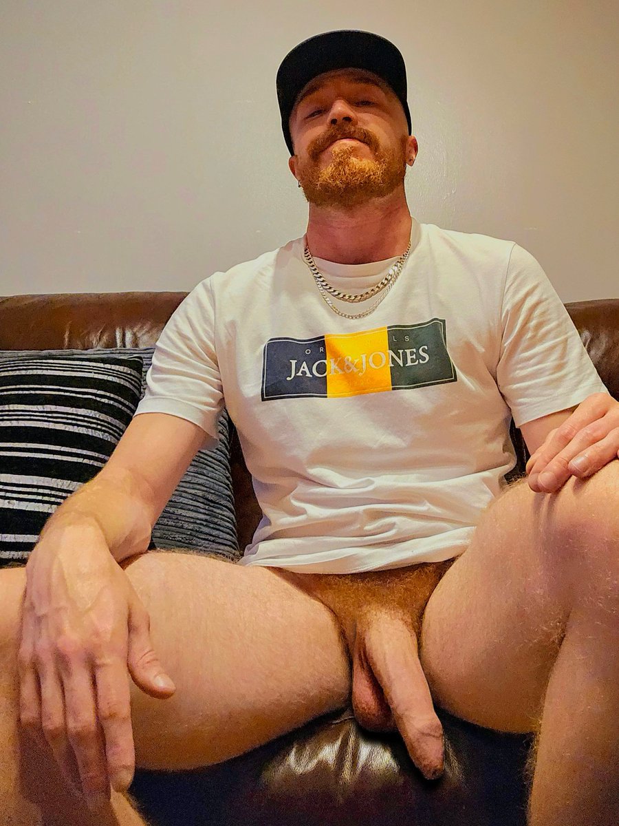 rkmnkd's tweet photo. leather sofas WILL generate condensation around your gooch. 😅🥵 https://t.co/qY6PR4xUK0