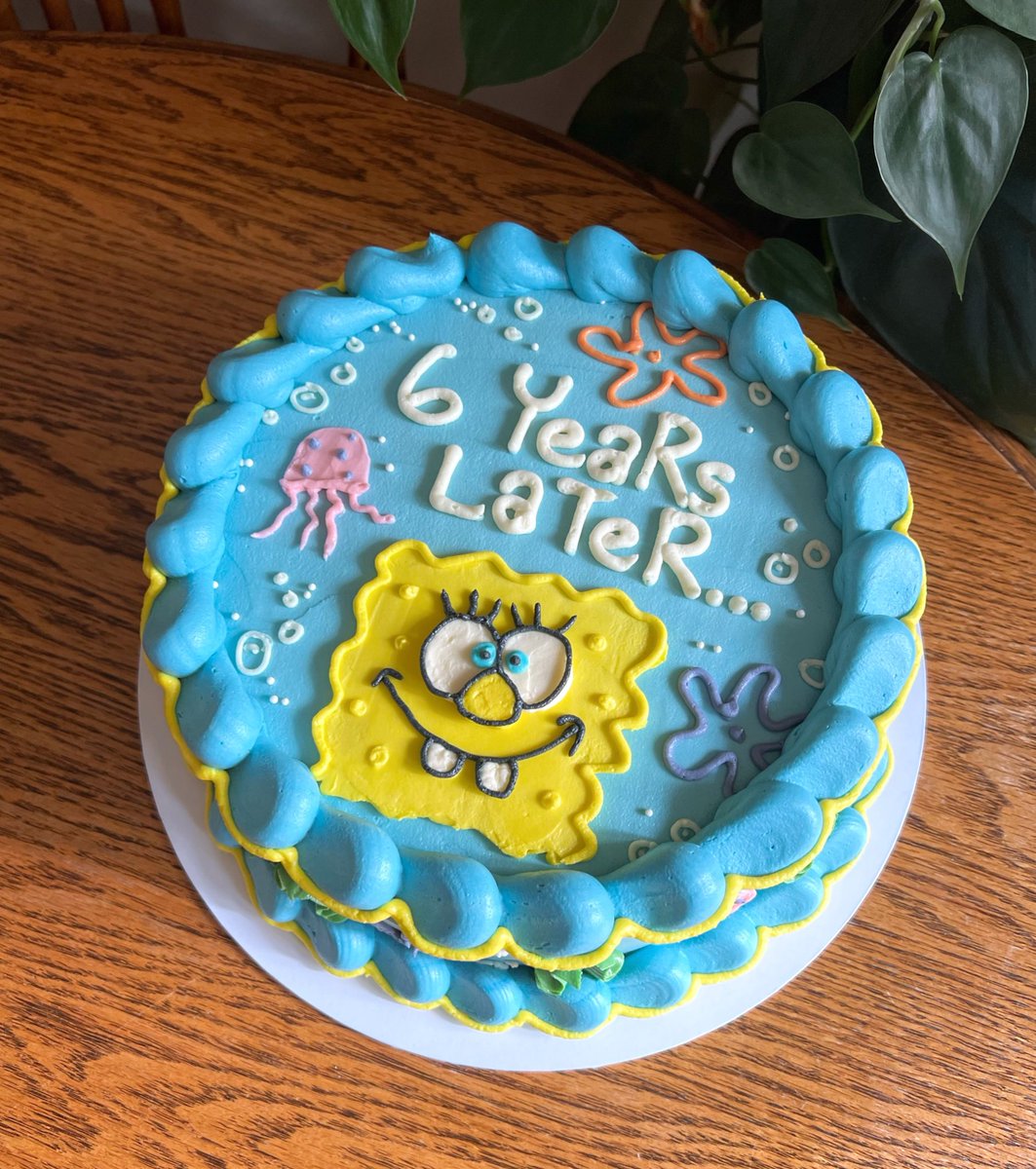 MotleyBakes's tweet photo. Whooo lives in a pineapple under the sea…

#SpongeBobSquarepants #spongebob https://t.co/50tXyW0EzL