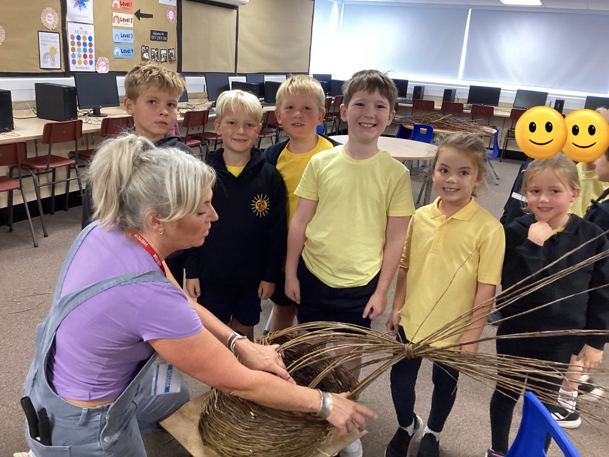 Exciting day. Sarah Gallagher-Haynes <a href="/twigtwisters/">Sarah GallagherHayes</a> is helping Y3 and Y6 make a hedgehog willow sculpture. Huge thanks to Lynn Struve <a href="/EcoSchools/">Eco-Schools England</a> <a href="/WirralCouncil/">Wirral Council</a> for arranging such a fabulous experience for our Hedgehog Friendly team. <a href="/EcoGayton/">Gayton Eco Team</a>