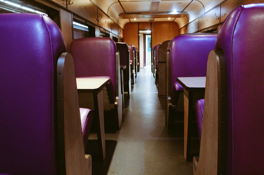 ShosholozaPRASA's tweet photo. Looking for an unforgettable spring break? Try our #SpringBreakTrain to Durban this month-end.
Book your sitter ticket today for only R170 to ensure you don't miss out.
Date: 26 September 2025
For bookings, call ☎️ 011 013 0231-2-3 or via WhatsApp 📱060 567 2272 @dbntourism https://t.co/zkJpT8L4U5
