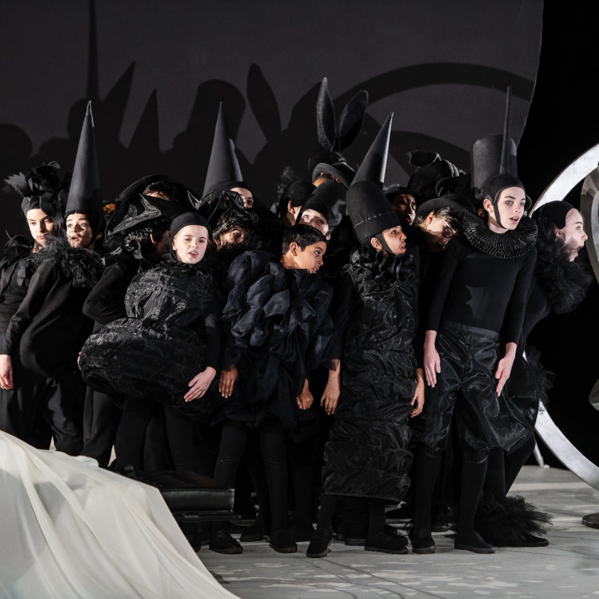 Garsington Opera (@garsingtonopera) on Twitter photo "Shakespeare's coming to the BBC Proms today!" <a href="/MusicMagazine/">BBC Music Magazine</a>
Tonight, we make our <a href="/bbcproms/">BBC Proms</a> debut with Britten's A Midsummer Night's Dream alongside <a href="/philharmonia/">Philharmonia Orchestra</a>
Tune in to #BBCRadio3 / <a href="/BBCSounds/">BBC Sounds</a> tonight at 7pm.
classical-music.com/news/bbc-proms… "Shakespeare's coming to the BBC Proms today!" <a href="/MusicMagazine/">BBC Music Magazine</a>
Tonight, we make our <a href="/bbcproms/">BBC Proms</a> debut with Britten's A Midsummer Night's Dream alongside <a href="/philharmonia/">Philharmonia Orchestra</a>
Tune in to #BBCRadio3 / <a href="/BBCSounds/">BBC Sounds</a> tonight at 7pm.
classical-music.com/news/bbc-proms…