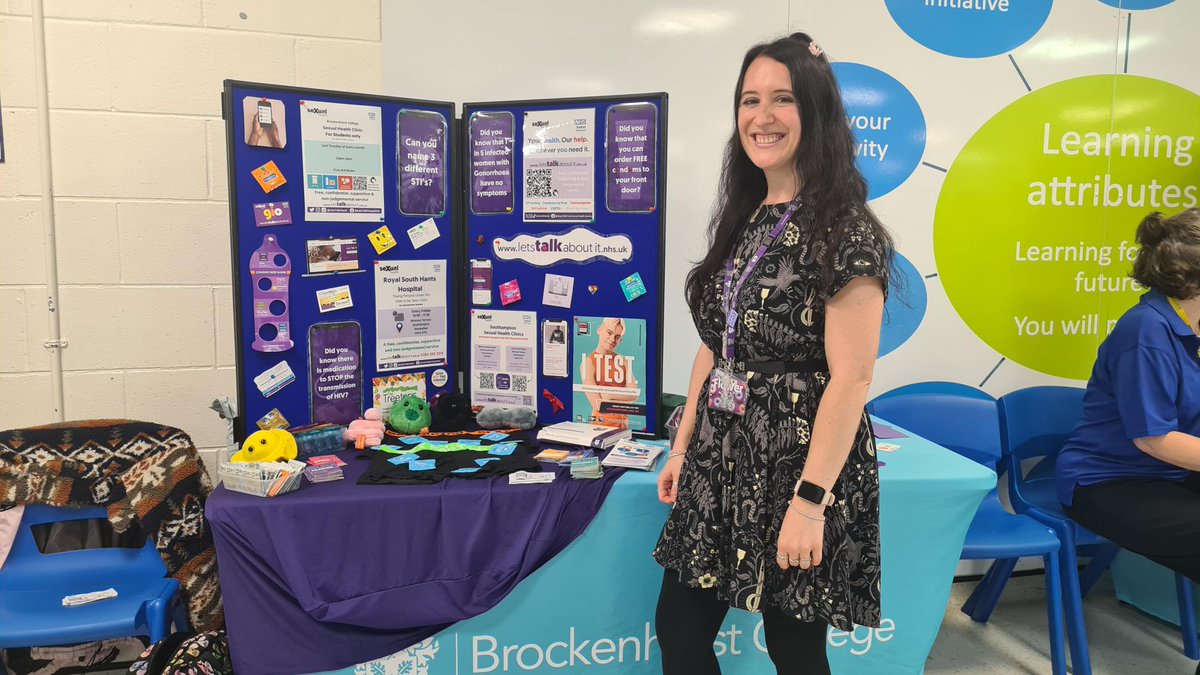 letstalkhants's tweet photo. We had great fun this last week at @brockcollege
Make sure if you see our stand at an event to pop over and say Hi to our promotional practitioners!
#SexualHealth #SexualHealthPromotion #Freshers #University #College https://t.co/v3llkXuxbi