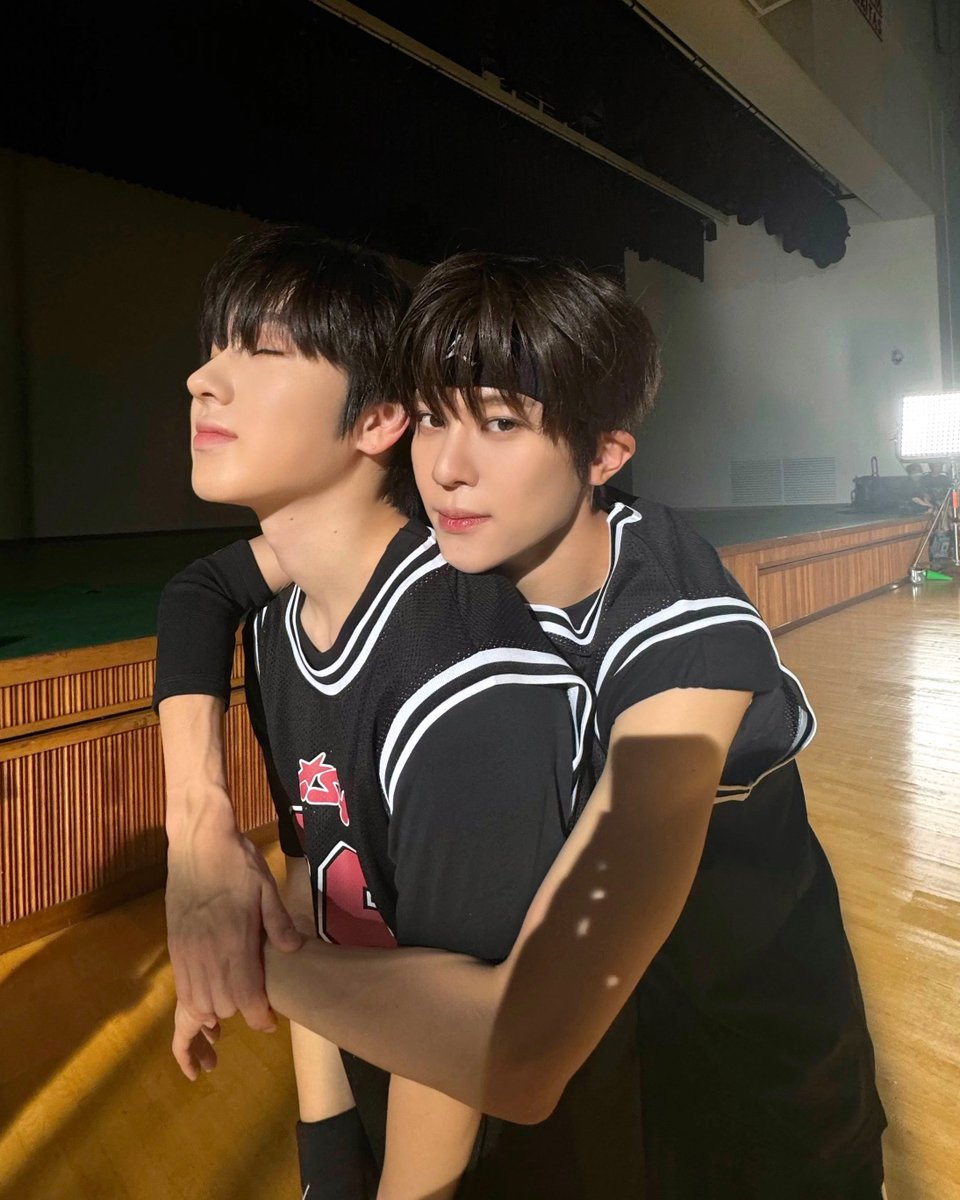 SION #YUSHI #SAKUYA #시온 #유우시 #사쿠야 #シオン #ユウシ #サクヤ