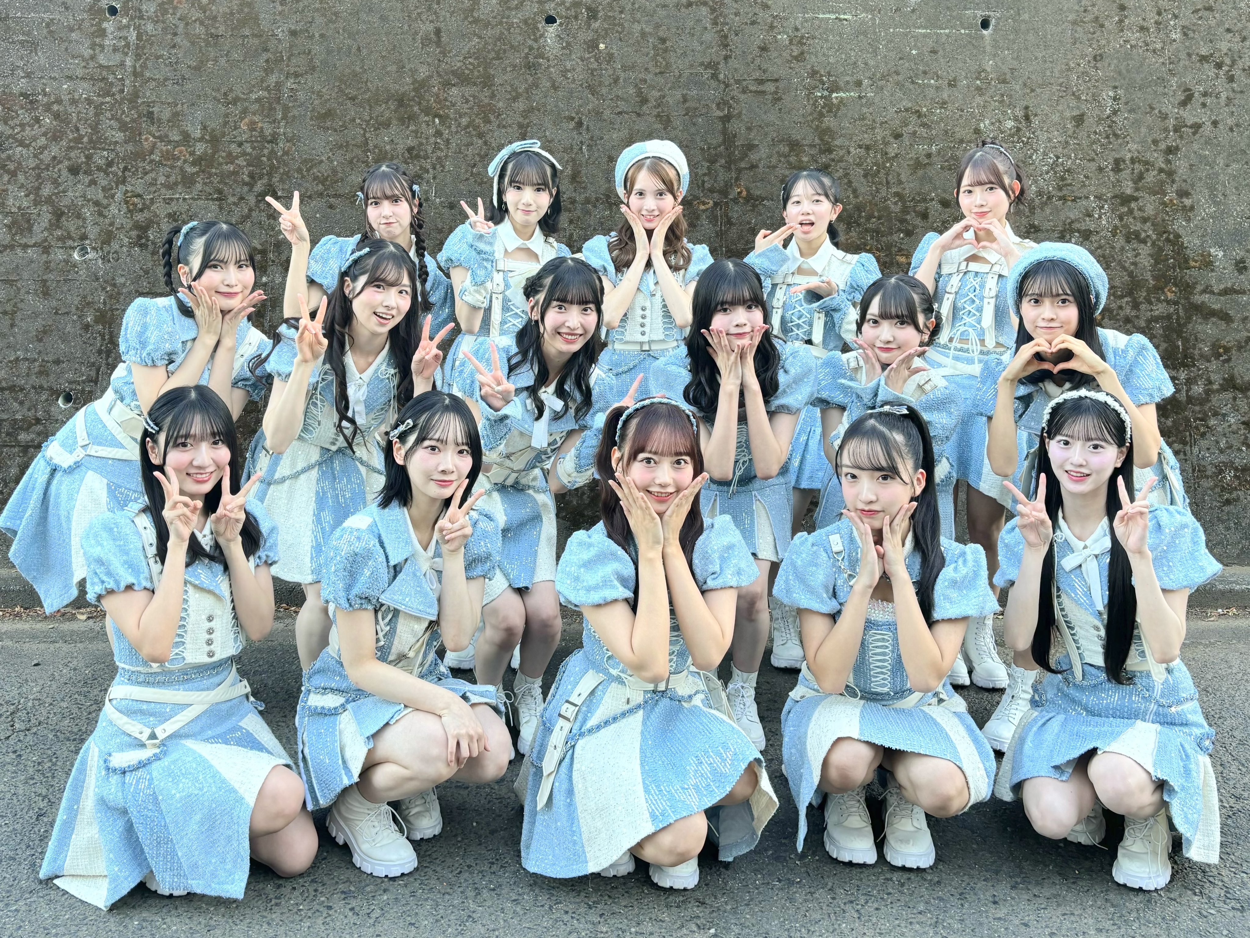 人気海外ブランドアイテム｜ファッション通販 AKB48公式 on X:  アイドル