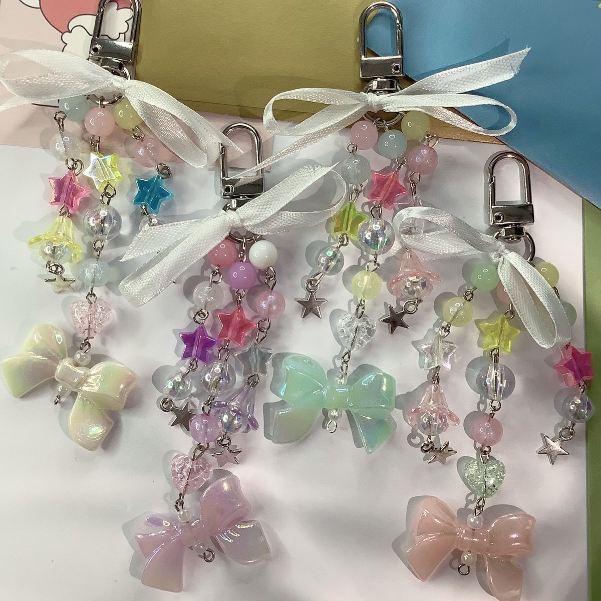caratcloudshop's tweet photo. ☁️ : #bycaratcloud 

☆ . . new keychain drops!! (thread)
        ╰┈➤ check alt for details~ https://t.co/xwMtyPjdcB