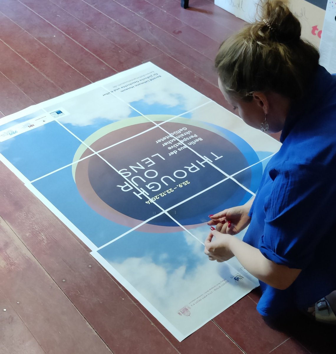 Was passiert denn hier? 
Seid gespannt auf Infos aus unserem Septemberprogramm! Unser Sommer ist noch lange nicht vorbei. Wir erwarten euch mit weiteren tollen Projekten und Veranstaltungen. 
Tipp: ab dem 25. September gibt es im Berend Lehmann Museum etwas neues auf die 👀.