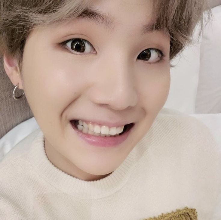همه هیتراتو فدای اون خنده های لثه ایت میکنم
WE LOVE YOU YOONGI
WE TRUST YOU YOONGI
FUTURES GONNA BE OKEY
#ARMYStandsWithSuga
#ArmyShieldsBTS
#ARMYFOREVERBANGTANFOREVER
