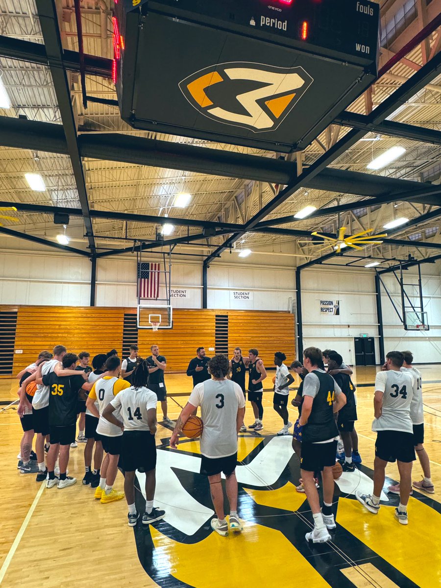 Coach Conley tweet media