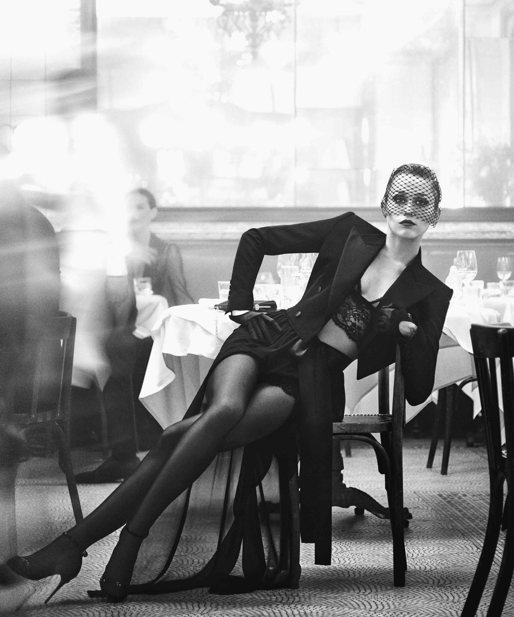 ClashMagazine's tweet photo. Miley Cyrus (@MileyCyrus) embodies Old Hollywood glamour for the @dolcegabbana  autumn winter 2024 campaign. 

📸:  Steven Meisel.

https://t.co/qZfyOZfgER https://t.co/Kpohlehm3V