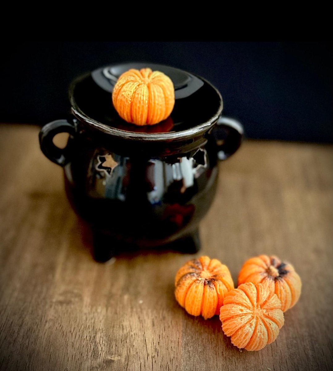 And just like that they're back! I don't know where the time has gone but we're officially back to pumpkin season and these very popular cuties are back. Get them while you can...

#spookyseason #pumpkinspice #halloween #Halloween #pumpkinwaxmelts #aberdare #southwales #business