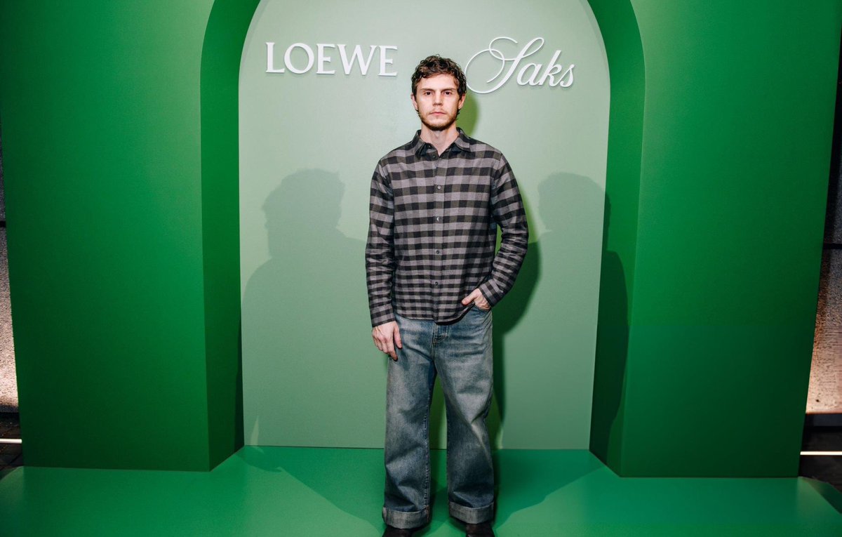 evansfiles's tweet photo. evan peters for Loewe 📸 https://t.co/kXb2DldwO0