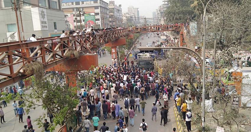 সাইন্সল্যাবে আইডিয়াল ও ঢাকা কলেজ ছাত্রদের সংঘর্ষ