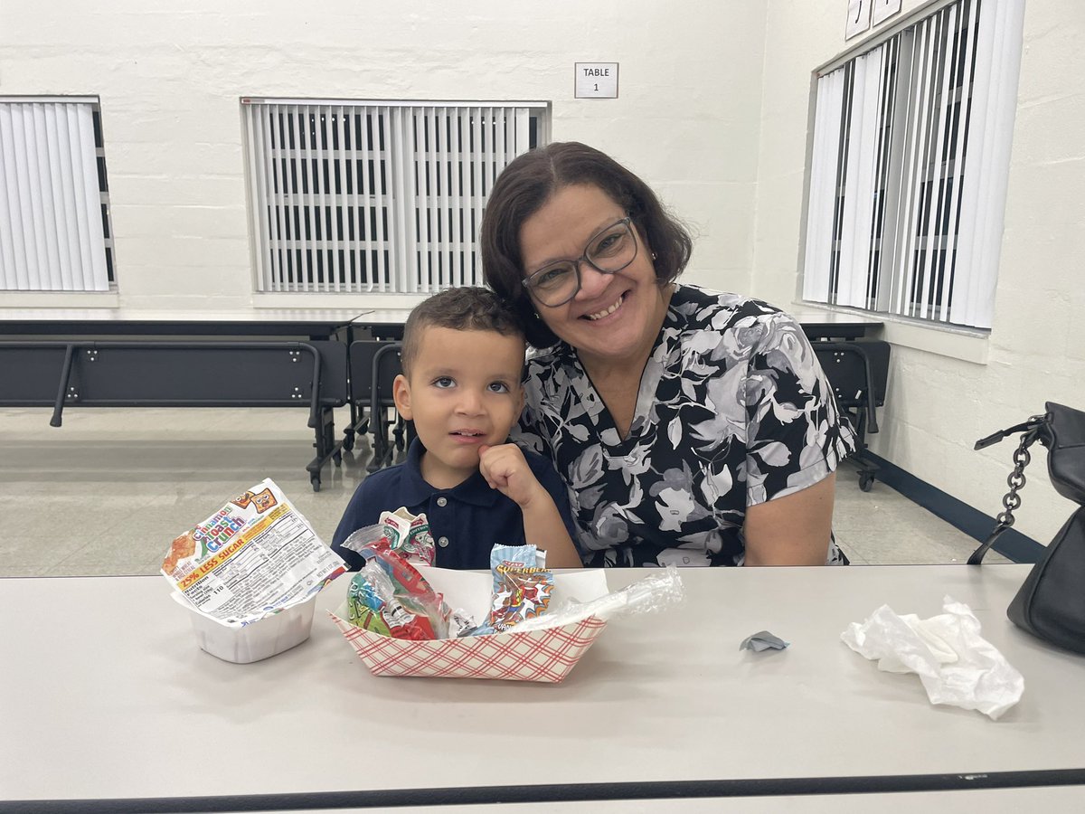 Foster Elementary (@fosterelemhcps) on Twitter photo The perfect way to bring the families and the school community together! Grandparents Breakfast 2024! <a href="/HCPSNutrition/">Student Nutrition Services</a> <a href="/TransformHCPS/">HCPS Transformation Network</a> @HCPS_FACE <a href="/Community_Sch/">Community Schools in Hillsborough Schools</a> <a href="/HillsboroughSch/">Hillsborough Schools</a> The perfect way to bring the families and the school community together! Grandparents Breakfast 2024! <a href="/HCPSNutrition/">Student Nutrition Services</a> <a href="/TransformHCPS/">HCPS Transformation Network</a> @HCPS_FACE <a href="/Community_Sch/">Community Schools in Hillsborough Schools</a> <a href="/HillsboroughSch/">Hillsborough Schools</a>