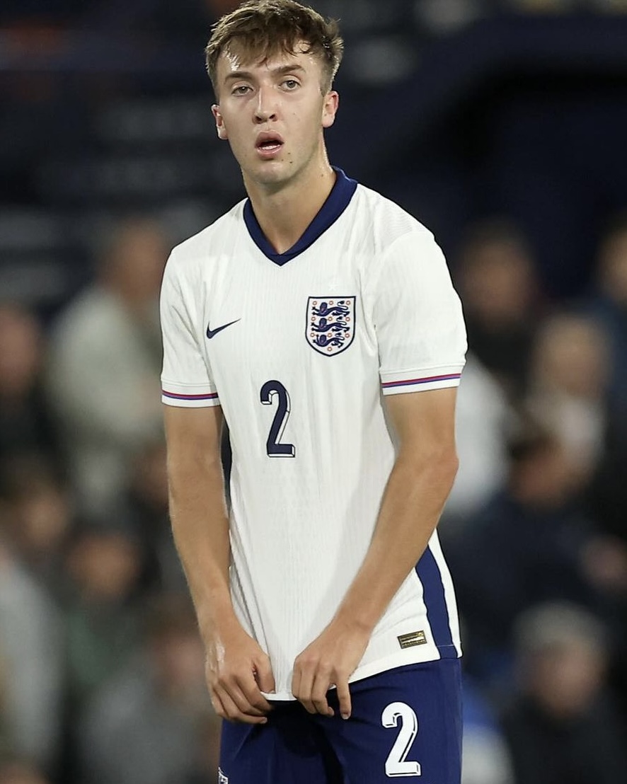 OfficialBHAFC's tweet photo. Two #YoungLions debuts for @JackHinsh and James Beadle as they represented @England U21's in a 4-1 win against Austria! 🏴󠁧󠁢󠁥󠁮󠁧󠁿👊 https://t.co/OiYbJLbkYj