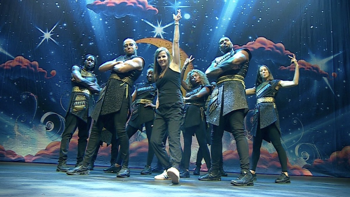 AlexisGreenTV's tweet photo. You’ll have to wait a couple of months before you get to see me have a masterclass, on my own, from the amazing @Diversity_Tweet #dance #twoleftfeet #12345678 https://t.co/2TnPjyp2mn