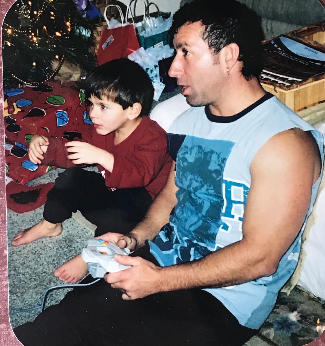 Also happy anniversary to the US DC launch! It was my first game console and the introduction to Sonic alone makes this thing vital to who I am today; its library inspired so much creativity and imagination in kid me. chu chu rocket was always a childhood fav. Thank you SEGA : 3