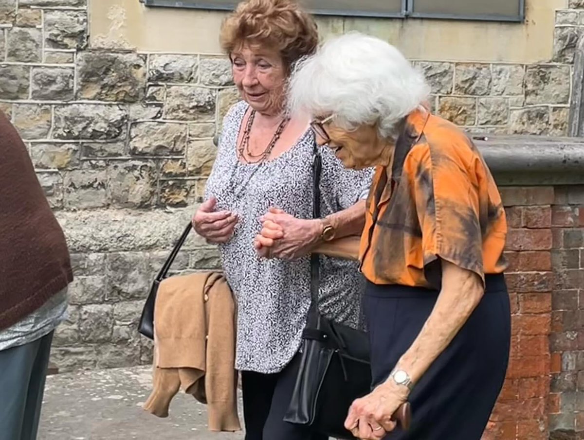 Another great day out! Last month some of our Age UK #Ealing Wellbeing Day Centre service users enjoyed a lovely pub carvery lunch at the Mylett Arms and a visit to Little St Mary’s Church, #Perivale ❤️