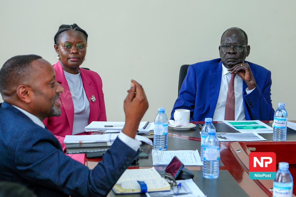 francis_isano's tweet image. Preparedness Ministers Hon. Hillary Onek and Hon. @LillianAber, with other officials, are meeting @UN officials led by @UN Resident Coordinator @SusanNamondo, who are currently holding a high-level meeting about the issues of Floods in the Ntoroko district.